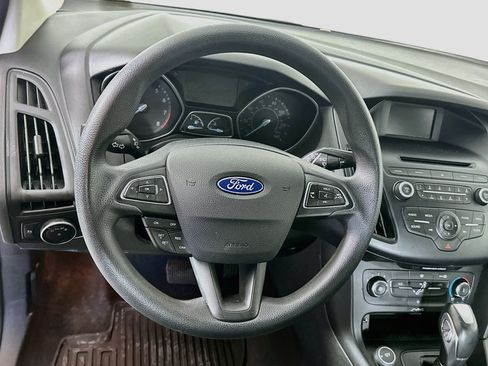 Used 2015 Ford Focus SE FWD image 17