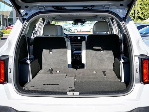 Used 2025 Kia Sorento EX w/ Panoramic Sunroof Package FWD image 13