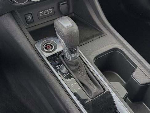 Used 2025 Nissan Sentra SV FWD image 19