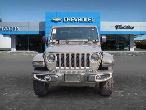 Used 2023 Jeep Gladiator Overland AWD/4WD image 8