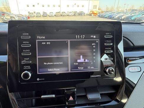 Used 2023 Toyota Camry SE image 9