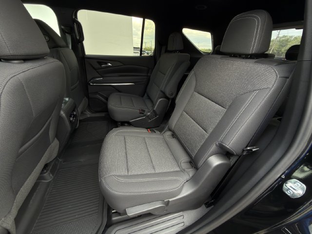 New 2027 Chevrolet Traverse LT w/ Driver Confidence Package FWD image 19
