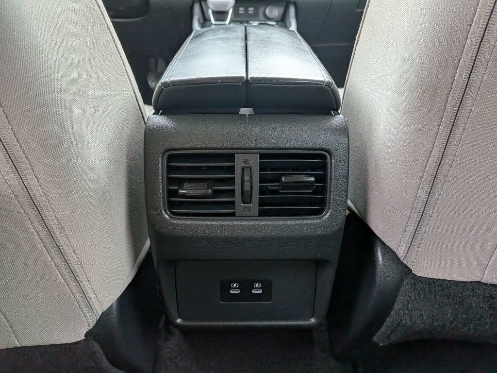 Used 2025 Nissan Rogue SV AWD/4WD image 22