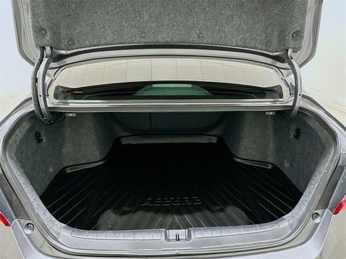 Used 2020 Honda Accord Touring image 28