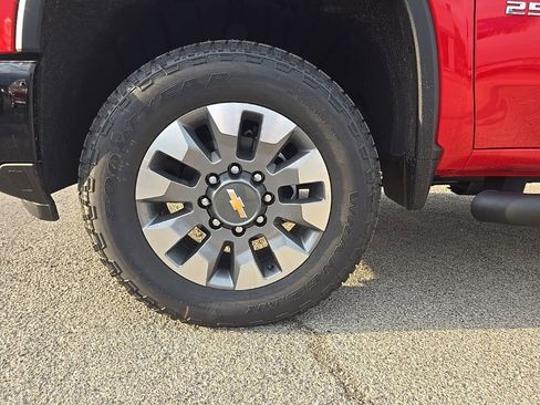 New 2026 Chevrolet Silverado 2500 Custom w/ Custom Value Package AWD/4WD image 12