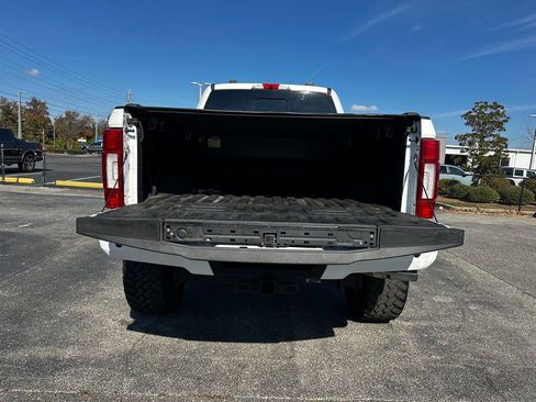 Used 2022 Ford F250 Platinum w/ FX4 Off-Road Package image 43