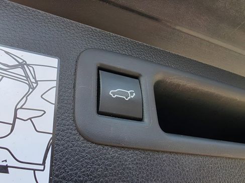 Used 2021 Toyota Highlander Platinum image 8