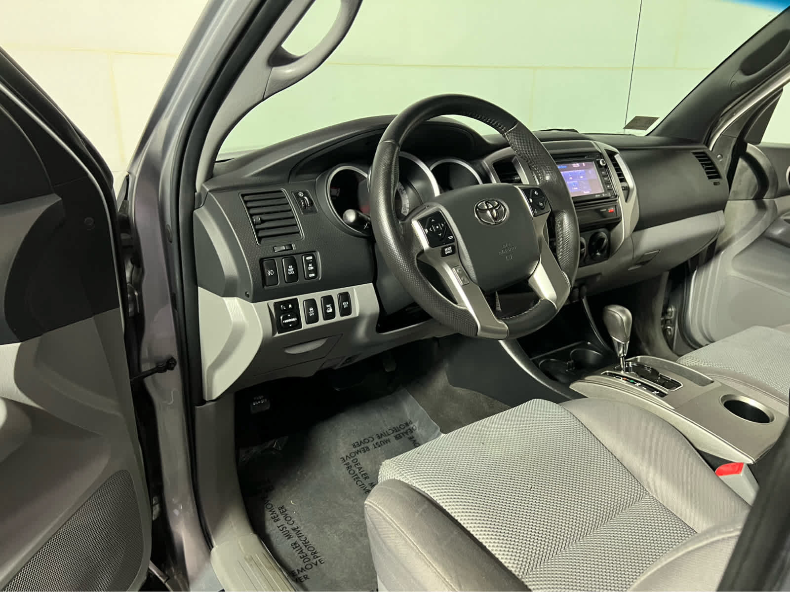 Used 2015 Toyota Tacoma 4x4 Double Cab w/ TRD Off-Road Package image 20