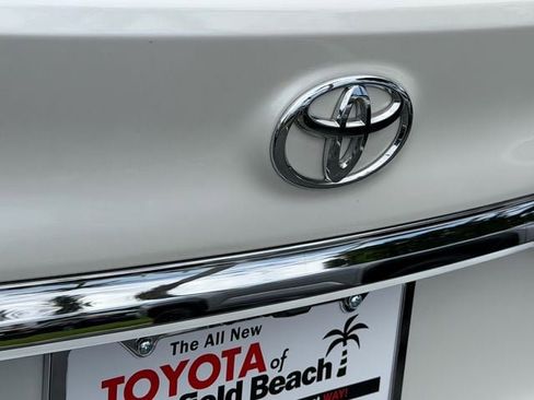 Used 2017 Toyota Camry XLE FWD image 13