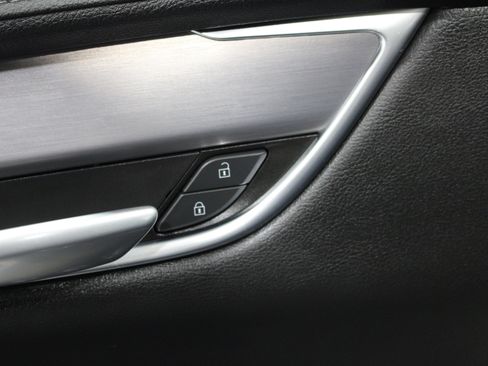 Certified 2023 Cadillac XT5 Luxury AWD/4WD image 8