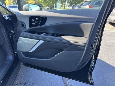 New 2025 Cadillac Optiq Sport 2 w/ LPO, ONYX Package image 8