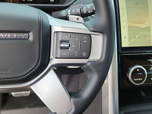 New 2026 Land Rover Discovery Limited Edition AWD/4WD image 17
