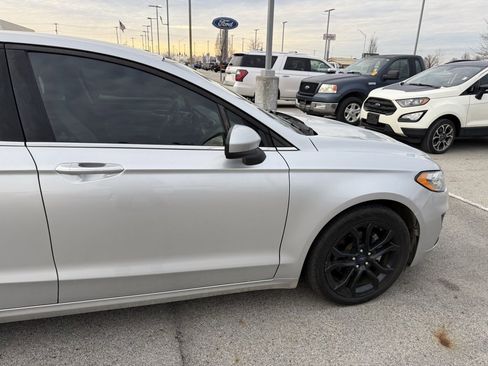 Used 2019 Ford Fusion SE w/ Equipment Group 151A image 11
