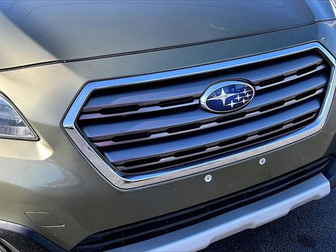 Used 2017 Subaru Outback 3.6R Touring image 28