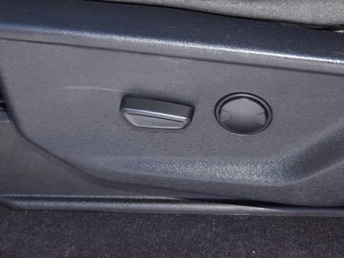 Used 2023 Ford F150 XLT image 32