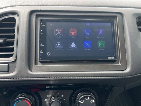 Used 2021 Honda HR-V LX image 16