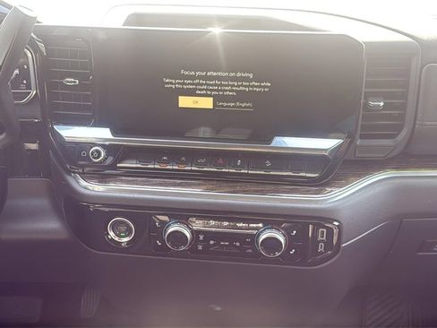 Used 2024 GMC Sierra 1500 Elevation image 10