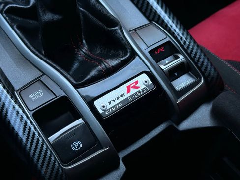 Used 2019 Honda Civic Type R image 39