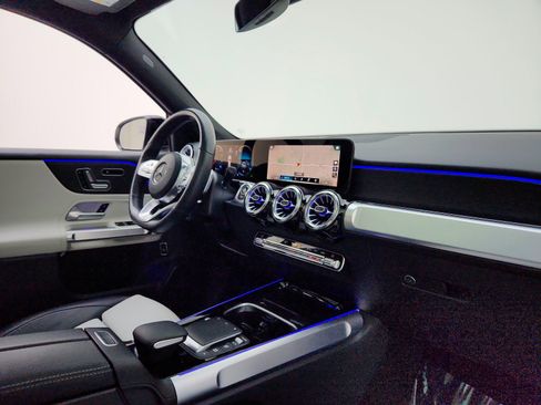 Certified 2023 Mercedes-Benz GLB 250 w/ AMG Line image 24