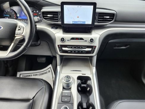 Certified 2022 Ford Explorer XLT w/ Equipment Group 202A image 14