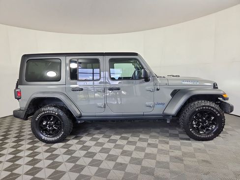 Used 2023 Jeep Wrangler Unlimited image 2