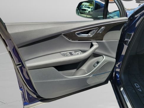 Used 2022 Audi Q7 Premium Plus image 27