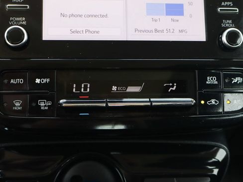 Used 2020 Toyota Prius LE FWD image 36