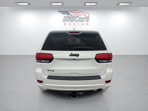 Used 2020 Jeep Grand Cherokee Altitude AWD/4WD image 5