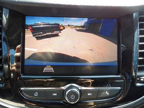 Certified 2022 Chevrolet Trax LT w/ Driver Confidence Package AWD/4WD image 23