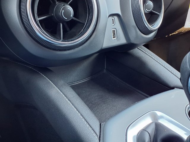 Used 2025 Chevrolet Blazer LT FWD image 12