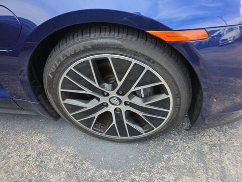 Used 2023 Porsche Taycan w/ Premium Package RWD image 3