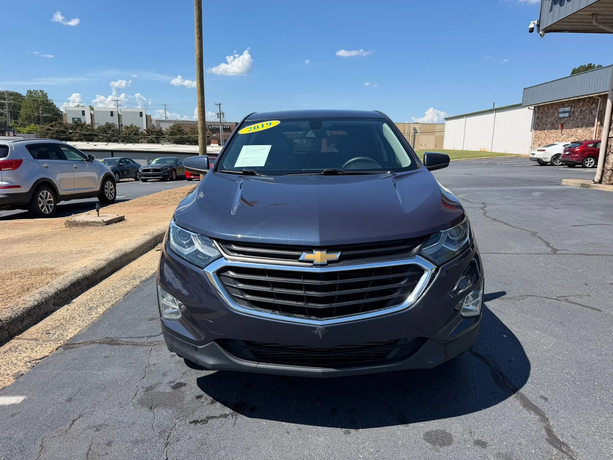 Used 2019 Chevrolet Equinox LT AWD/4WD image 2