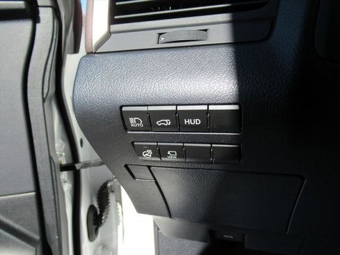 Used 2019 Lexus RX 350L Luxury image 26