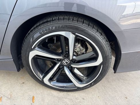 Used 2020 Honda Accord Sport image 10
