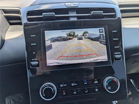 Used 2023 Hyundai Tucson SE FWD image 25