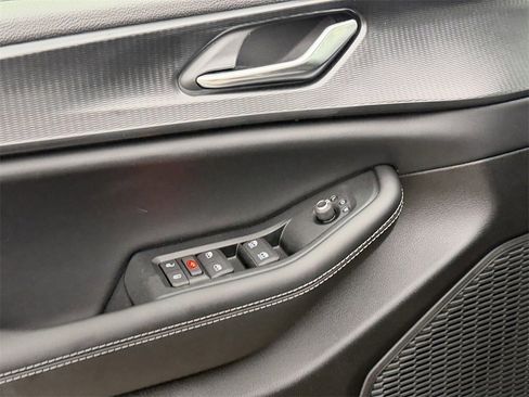 New 2025 Jeep Grand Cherokee Altitude image 14