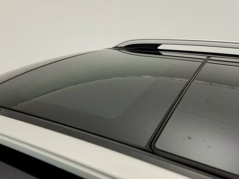 Used 2018 MINI Cooper Countryman with Technology & Premium Pack image 10