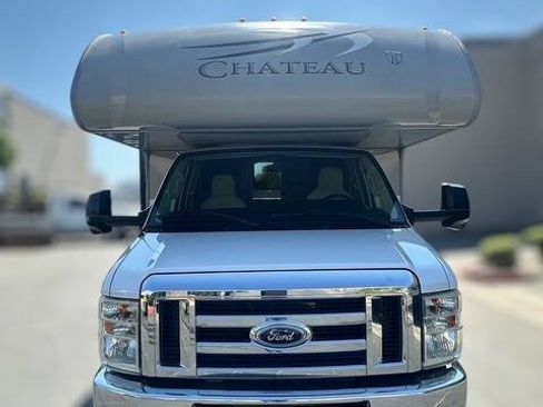 Used 2013 Ford E-450 and Econoline 450 Super Duty w/ Motorhome Prep Pkg image 4