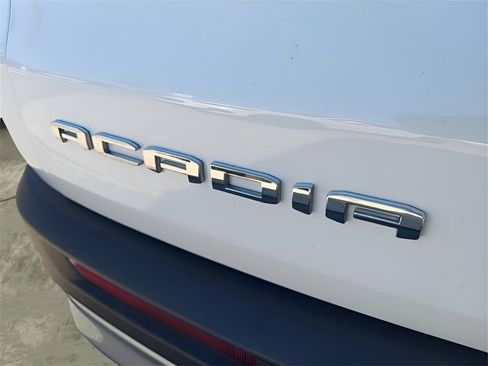 Used 2025 GMC Acadia Elevation image 27