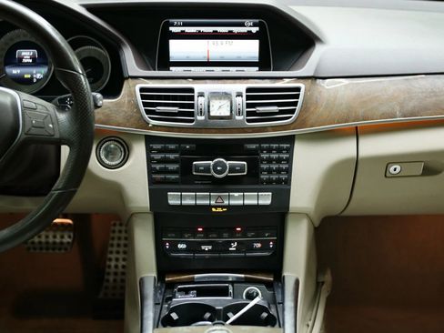 Used 2014 Mercedes-Benz E 350 Sedan w/ Premium 1 Package image 32