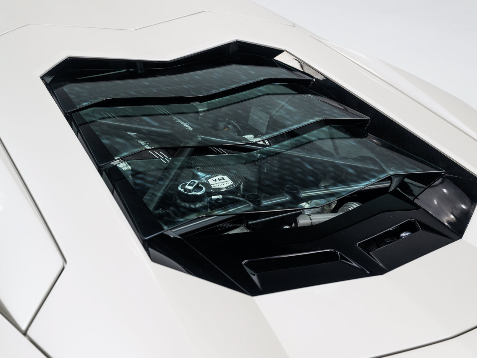 Used 2018 Lamborghini Aventador S AWD/4WD image 28