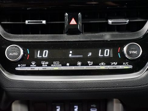 Certified 2023 Toyota Corolla Cross XLE w/ Convenience Package AWD/4WD image 20