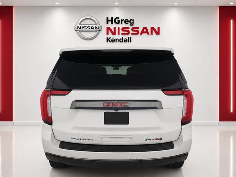 Used 2021 GMC Yukon XL AT4 w/ AT4 Premium Package AWD/4WD image 6