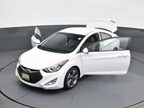 Used 2014 Hyundai Elantra FWD image 30