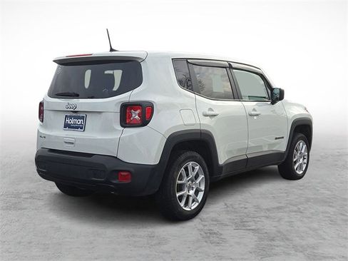 Used 2023 Jeep Renegade Latitude image 4