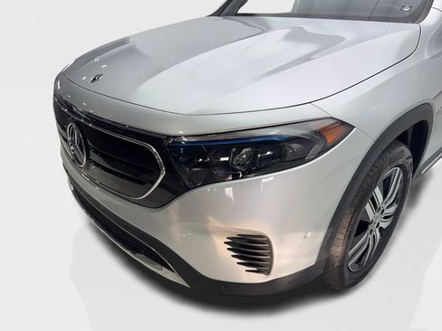 Used 2023 Mercedes-Benz EQB 300 4MATIC w/ Pinnacle Package image 16