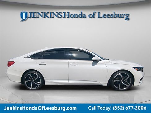 Used 2018 Honda Accord Sport image 3
