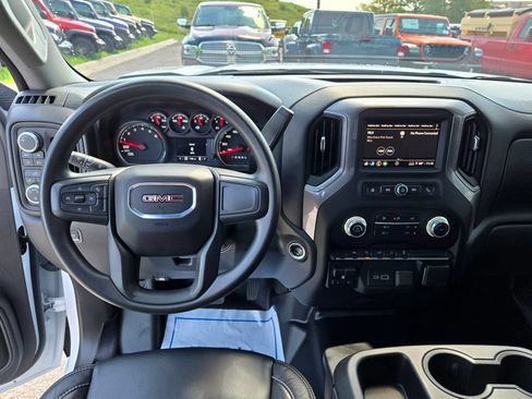 Used 2024 GMC Sierra 1500 Pro w/ Pro Value Package AWD/4WD image 16