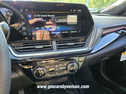 New 2026 Chevrolet Trax RS w/ Sunroof Package FWD image 11