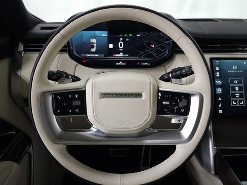 New 2025 Land Rover Range Rover SE image 18